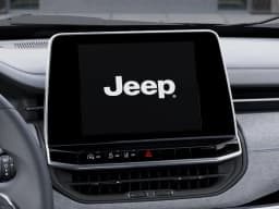 Jeep Compass Latitude 4x4 2025 — side view