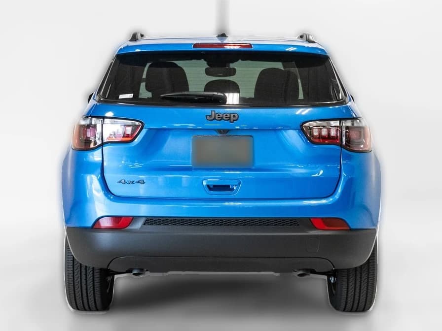 Jeep Compass Latitude Altitude 4x4 2026 — side view