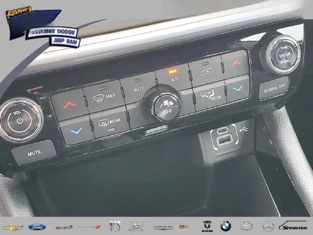 Jeep Compass Limited 4x4 2026 — side view