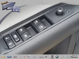 Jeep Compass Limited 4x4 2026 — side view