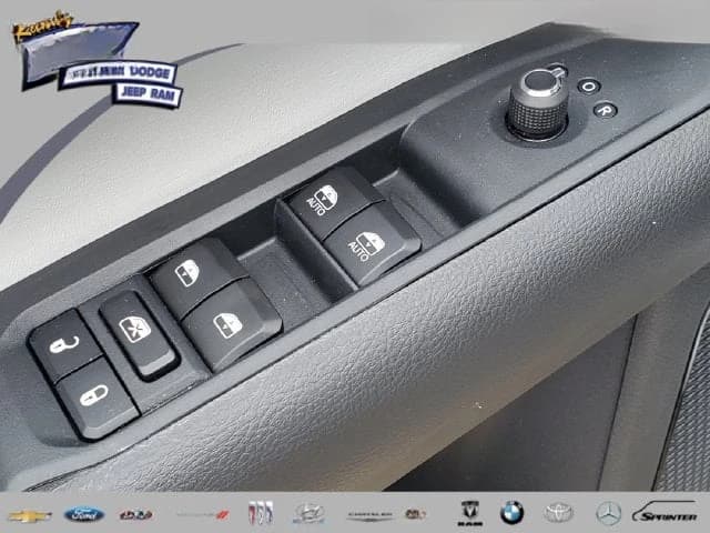 Jeep Compass Limited 4x4 2026 — side view