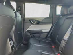 Jeep Compass Limited 4x4 2026 — side view