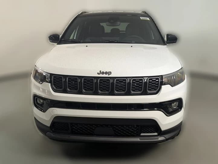 Jeep Compass Limited Altitude 4x4 2026 — side view