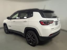 Jeep Compass Limited Altitude 4x4 2026 — side view