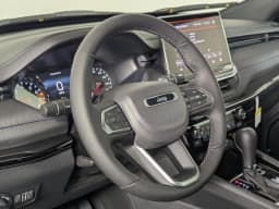 Jeep Compass Limited Altitude 4x4 2026 — side view