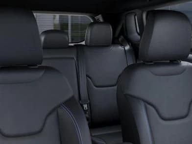 Jeep Compass Limited Altitude 4x4 2026 — side view