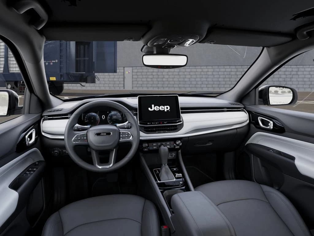 Jeep Compass Limited 4x4 2026 — side view