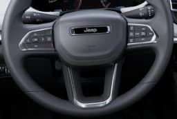 Jeep Compass Limited 4x4 2026 — side view