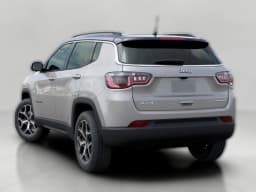 Jeep Compass Limited 4x4 2026 — side view