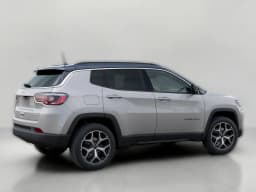 Jeep Compass Limited 4x4 2026 — side view