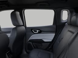 Jeep Compass Limited 4x4 2026 — side view