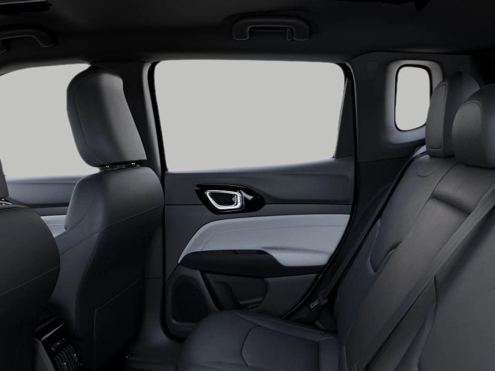 Jeep Compass Limited 4x4 2026 — side view