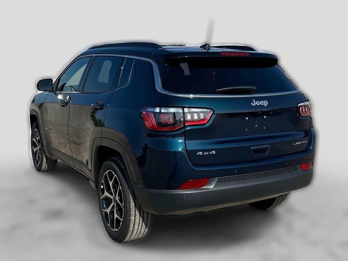Jeep Compass Limited 4x4 2026 — side view