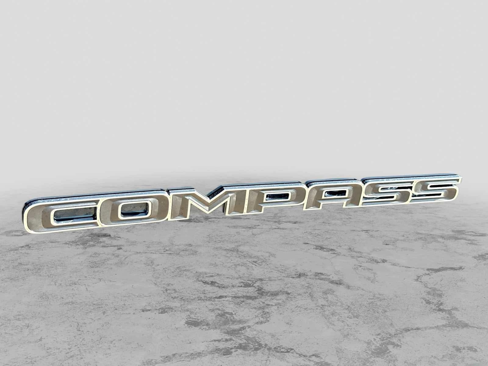 Jeep Compass Limited 4x4 2026 — side view
