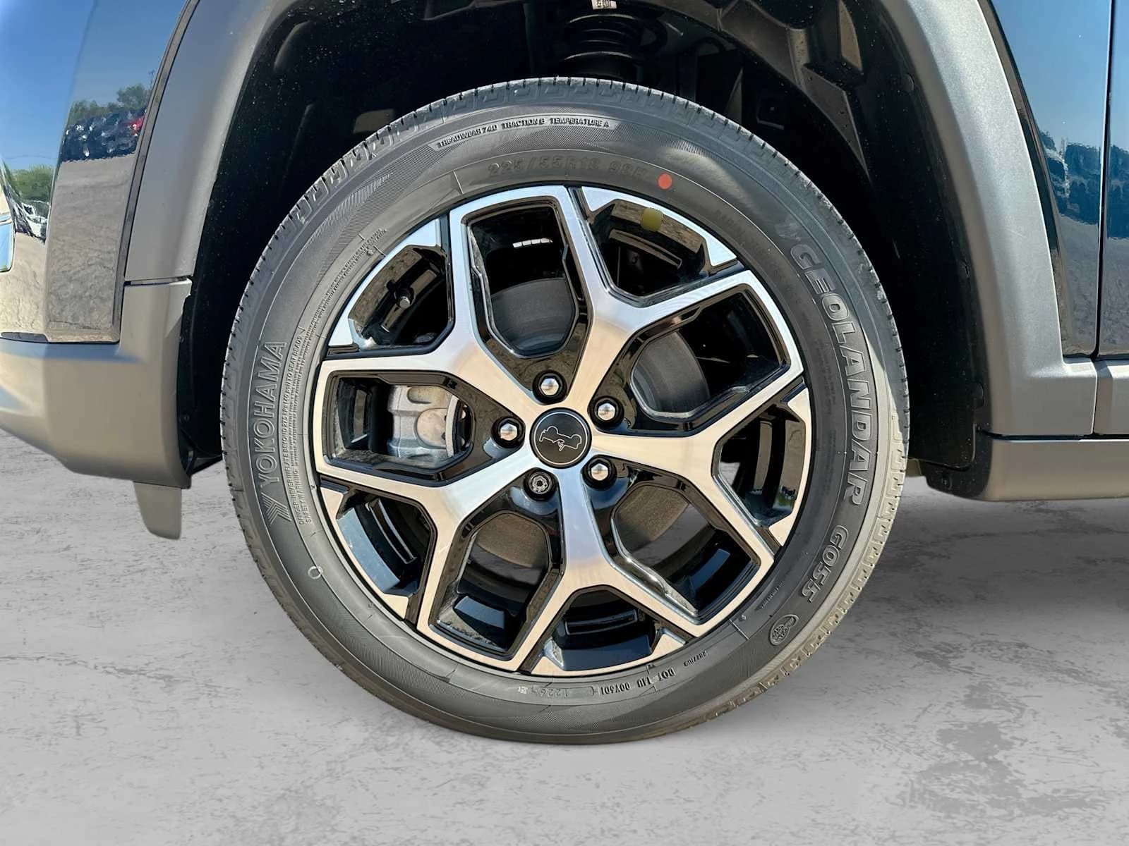 Jeep Compass Limited 4x4 2026 — side view