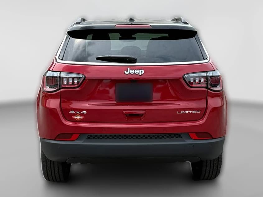 Jeep Compass Limited 4x4 2026 — side view
