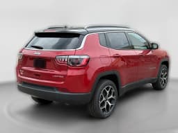 Jeep Compass Limited 4x4 2026 — side view