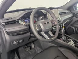 Jeep Compass Limited Altitude 4x4 2026 — side view
