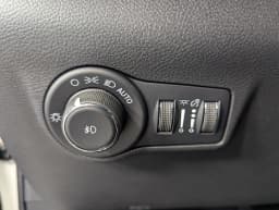 Jeep Compass Limited Altitude 4x4 2026 — side view