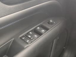 Jeep Compass Limited Altitude 4x4 2026 — side view