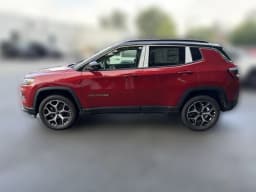 Jeep Compass Limited 4x4 2026 — side view