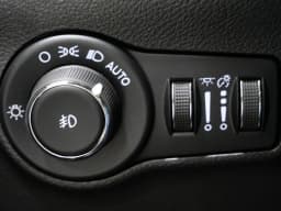 Jeep Compass Limited Altitude 4x4 2026 — side view