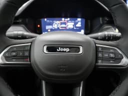 Jeep Compass Limited Altitude 4x4 2026 — side view