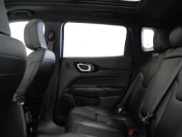 Jeep Compass Limited Altitude 4x4 2026 — side view