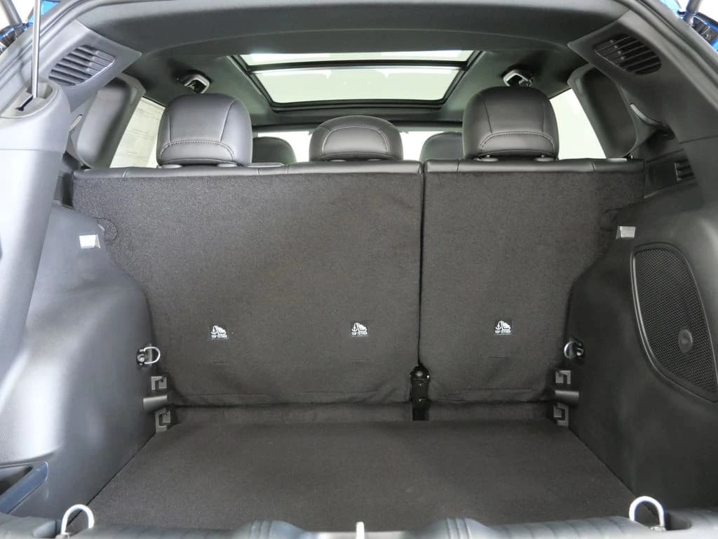 Jeep Compass Limited Altitude 4x4 2026 — side view