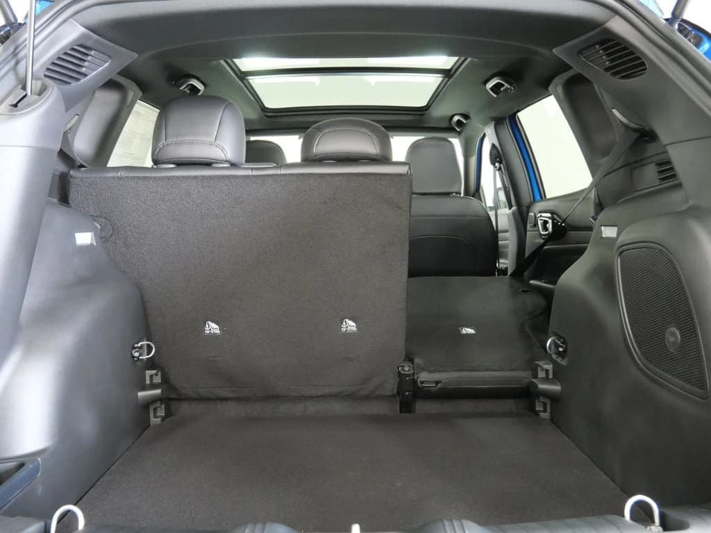Jeep Compass Limited Altitude 4x4 2026 — side view