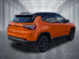 Jeep Compass Limited Altitude 4x4 2026 — side view