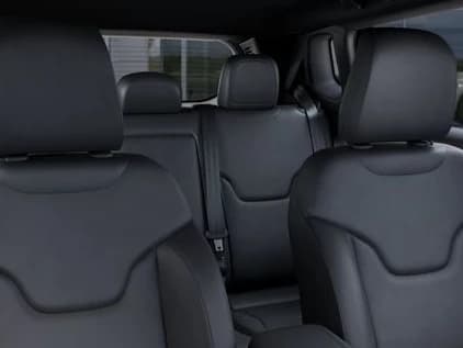 Jeep Compass Limited 4x4 2026 — side view