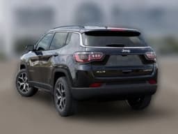 Jeep Compass Limited 4x4 2026 — side view