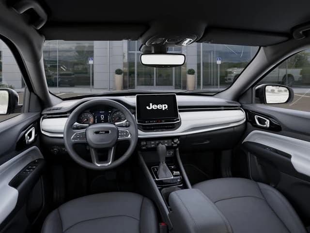 Jeep Compass Limited 4x4 2026 — side view