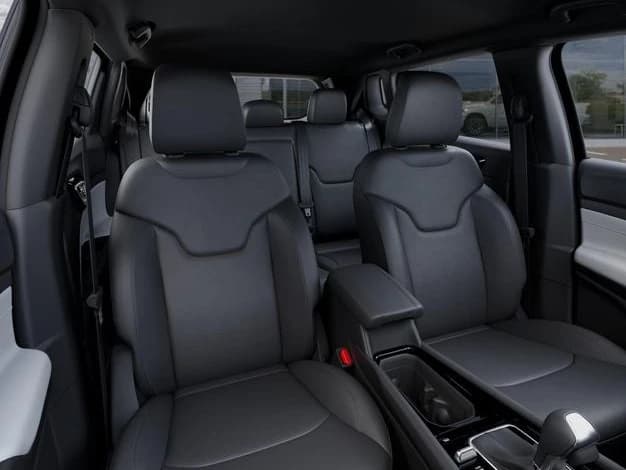 Jeep Compass Limited 4x4 2026 — side view