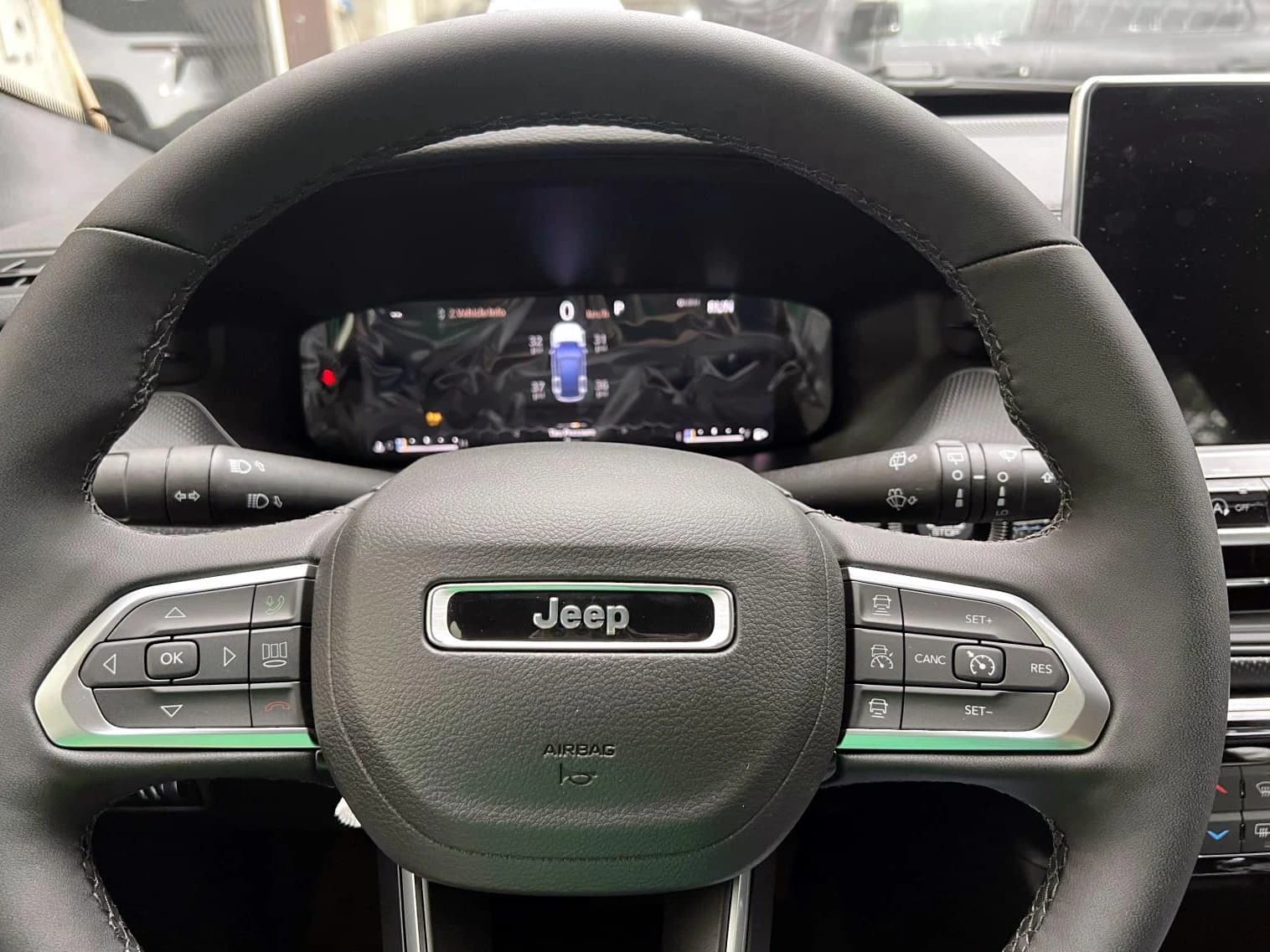 Jeep Compass Limited Altitude 4x4 2026 — side view