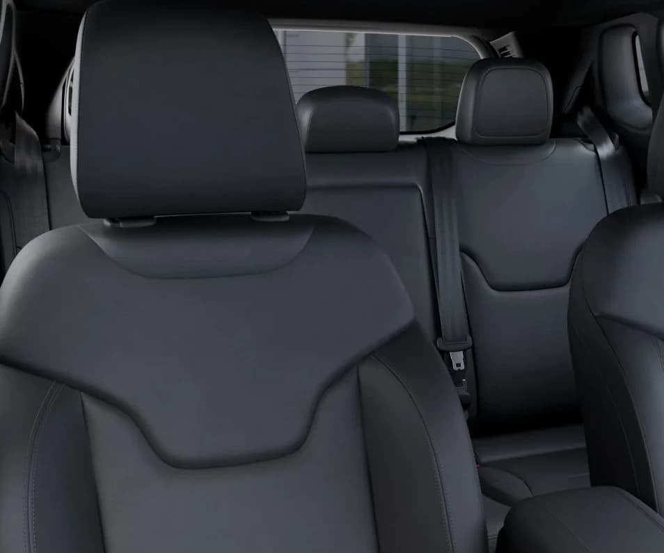Jeep Compass Limited 4x4 2026 — side view