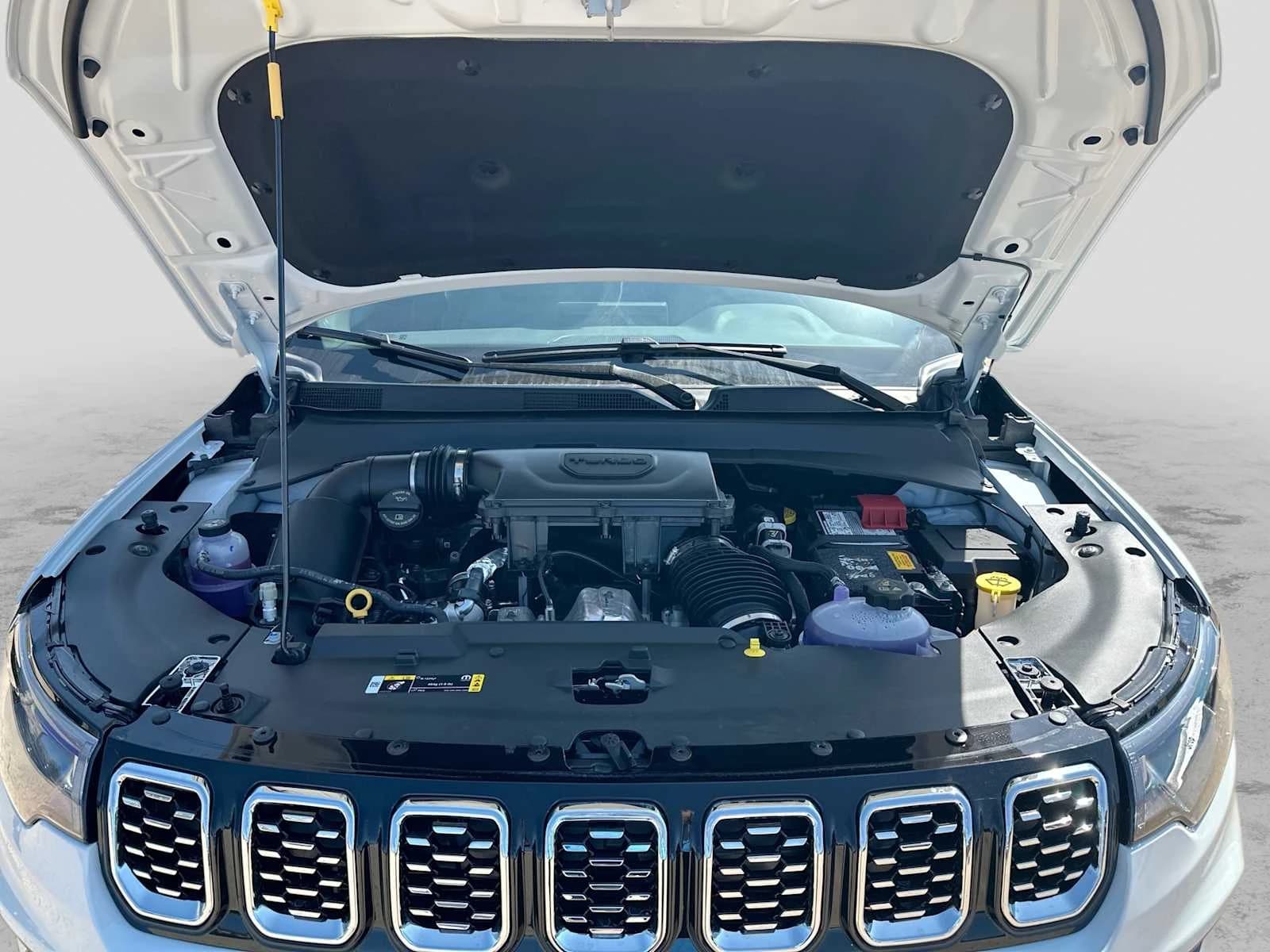 Jeep Compass Limited 4x4 2026 — side view