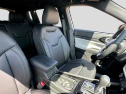 Jeep Compass Limited 4x4 2026 — side view