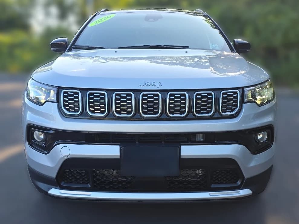 Jeep Compass Limited 4x4 2026 — side view