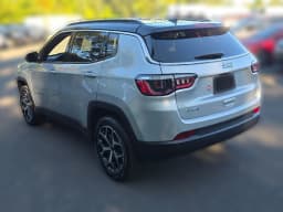Jeep Compass Limited 4x4 2026 — side view