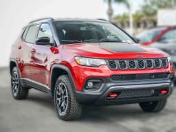 Jeep Compass Trailhawk 4x4 2026 — side view