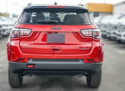 Jeep Compass Trailhawk 4x4 2026 — side view