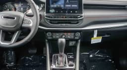 Jeep Compass Trailhawk 4x4 2026 — side view