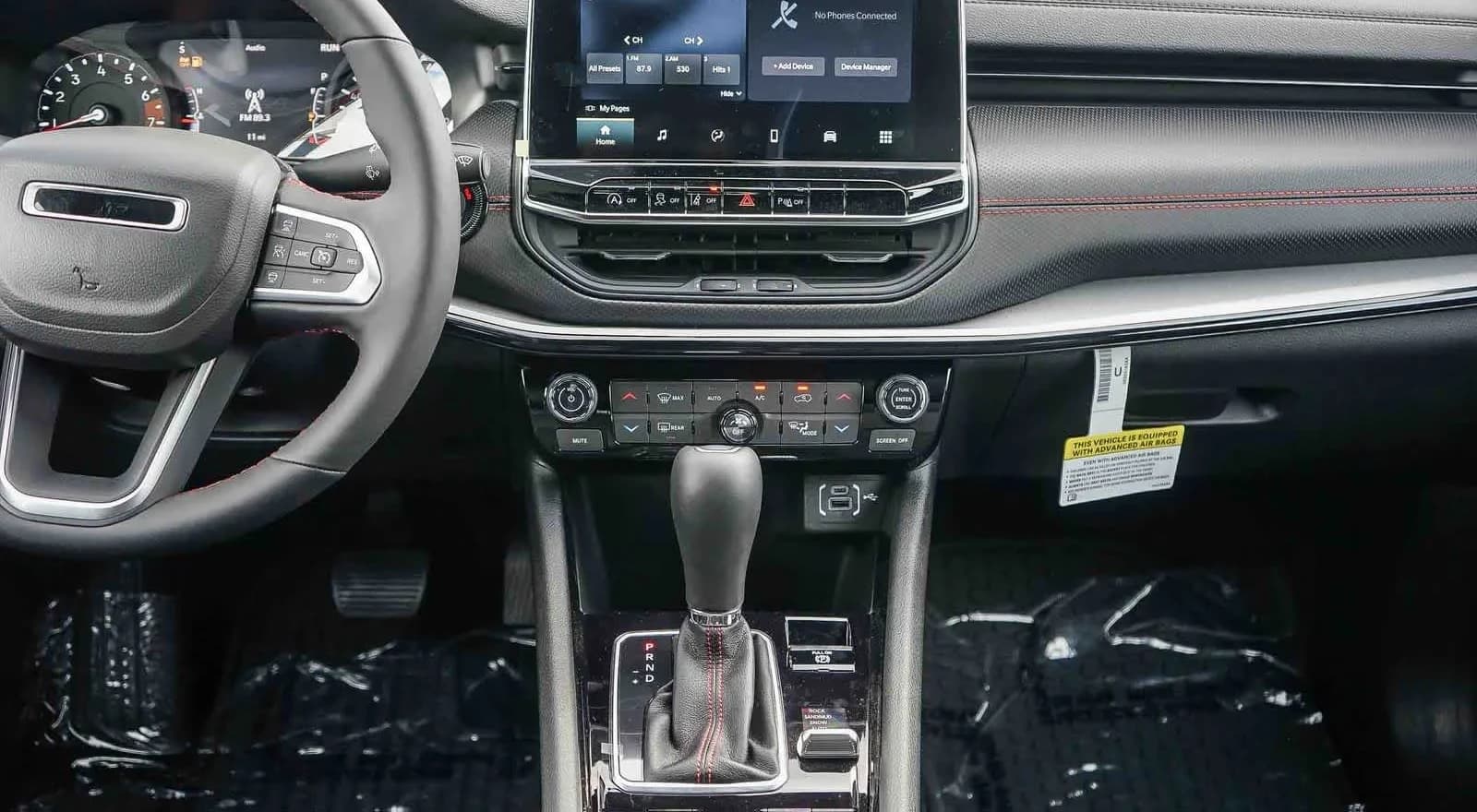 Jeep Compass Trailhawk 4x4 2026 — side view