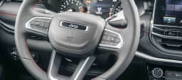 Jeep Compass Trailhawk 4x4 2026 — side view