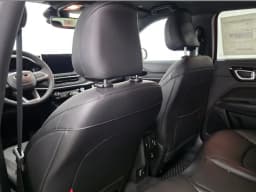Jeep Compass Trailhawk 4x4 2026 — side view