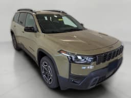 Jeep Cherokee Laredo 4x4 2026 — side view