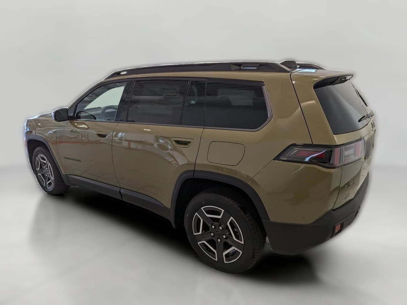Jeep Cherokee Laredo 4x4 2026 — side view