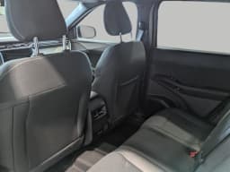 Jeep Cherokee Laredo 4x4 2026 — side view